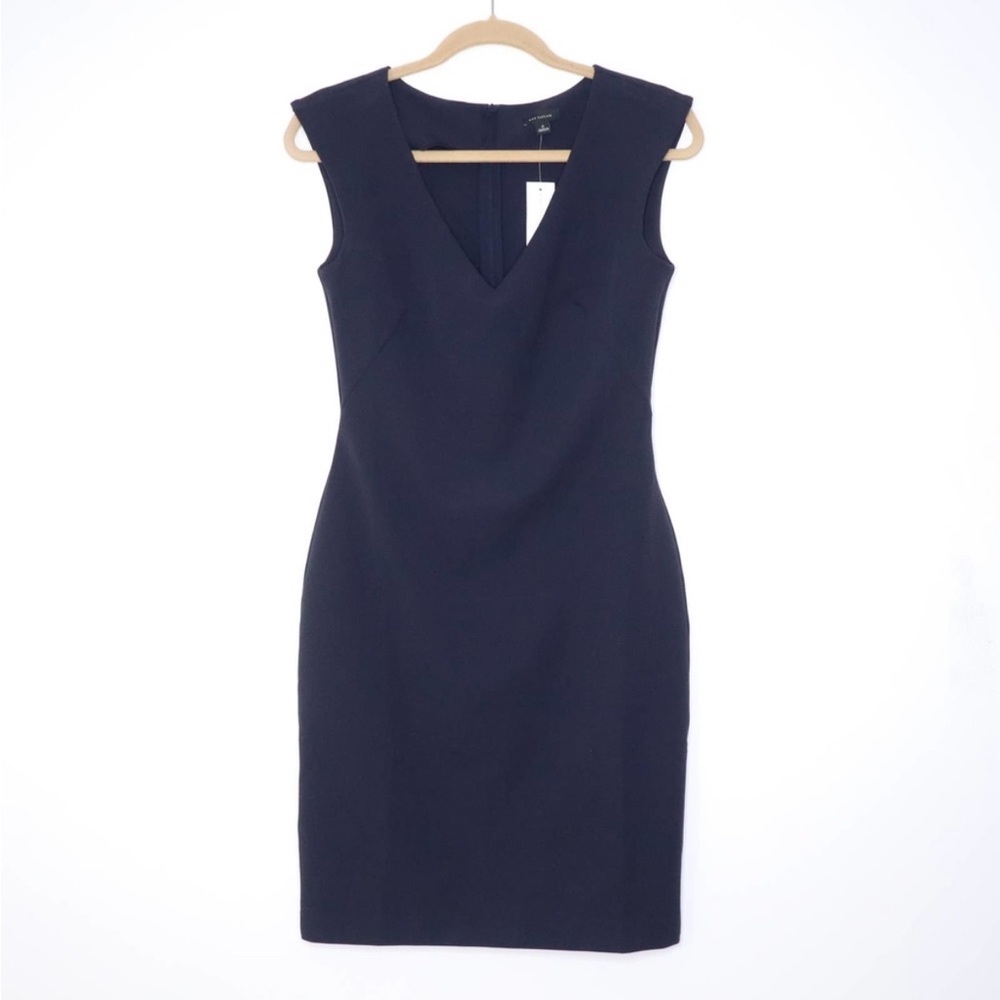 Ann Taylor Seasonless Stretch V Neck Suit Dress in Dark Navy